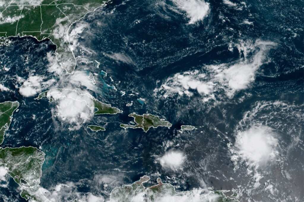 Tropical storm hits Haiti after earthquake, rains hamper rescue efforts