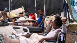 Quake leaves Haiti 'on its knees' as impatience grows over lack of aid