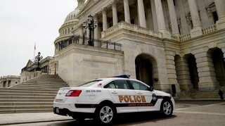 Capitol Hill bomb threat standoff ends as suspect surrenders
