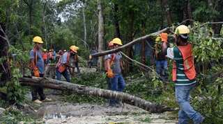 Storm Grace lashes Caribbean coast, enters Gulf of Mexico