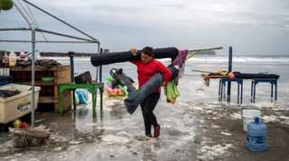 Hurricane Grace batters Mexico for second time