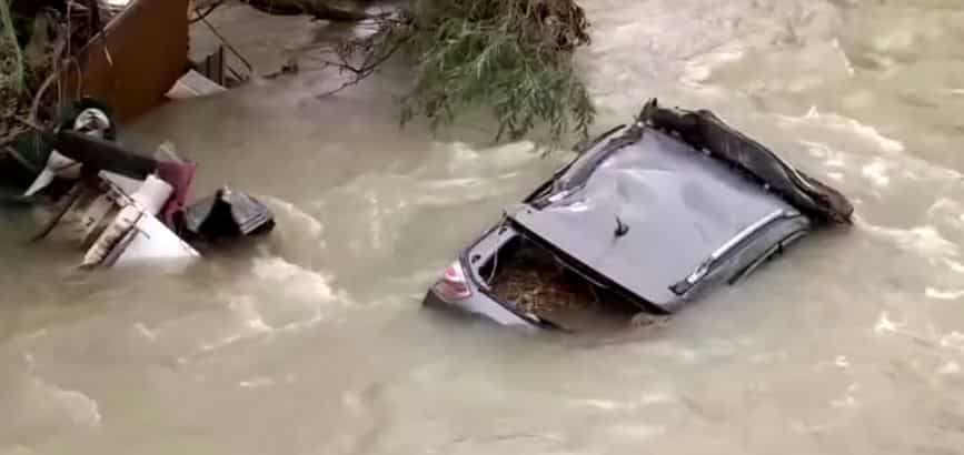 Watch: 'Really scary, my goodness' - Woman livestreams Tennessee floods on Facebook before being washed away