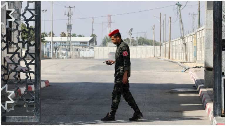 Egypt reopens Gaza crossing at Rafah Egypt reopens Gaza crossing at Rafah