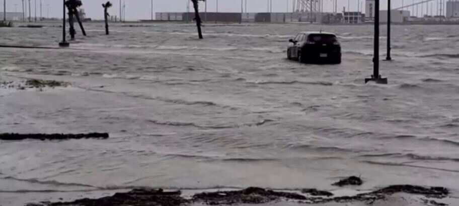 New Orleans surrounded by water