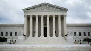 US Supreme Court backs high school football coach in praying on field after games