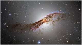 Brilliant photo of a galaxy reveals fascinating details