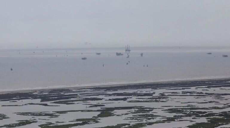 Hurricane Ida: Cleanup boats look to check large oil spill in Gulf of Mexico