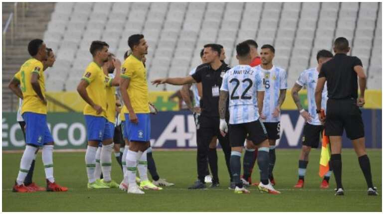 Bizarre scenes! Brazil-Argentina match halted as police storm on field to arrest 4 Premier League players Bizarre scenes! Brazil-Argentina match halted as police storm on field to arrest 4 Premier League players