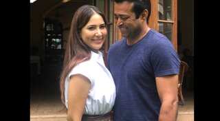 Kim Sharma makes her relationship with Leander Paes Insta official