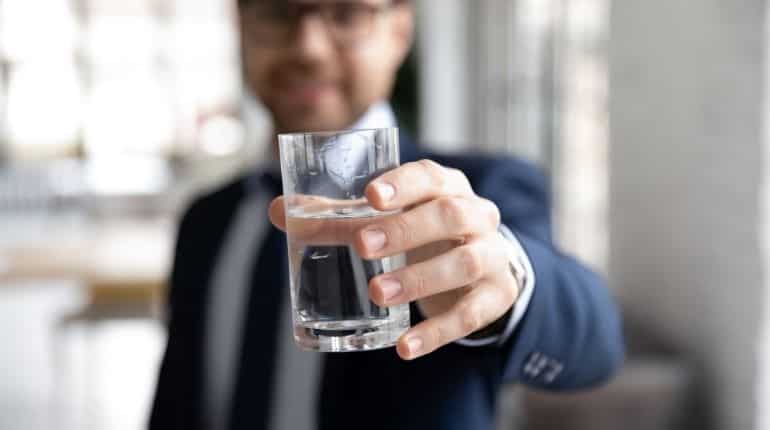 Scientists develop hydrogel tablet capable of making river water drinkable