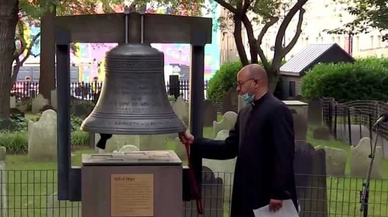 On 9/11 anniversary, Bell of Hope rings at St Paul's Chapel in New York On 9/11 anniversary, Bell of Hope rings at St Paul's Chapel in New York