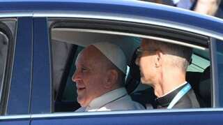 Meeting Hungary’s strongman, Pope treads a fine line with an embattled leader