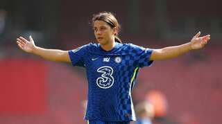Chelsea condemns homophobic abuse of striker Sam Kerr and fiancee Kristie Mewis