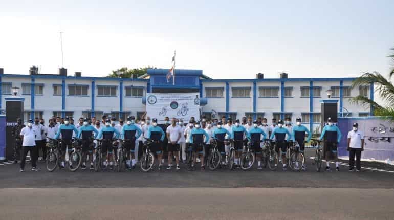 India-Pakistan war of 1971: Air warriors cycle 700km to commemorate 50 years of victory India-Pakistan war of 1971: Air warriors cycle 700km to commemorate 50 years of victory