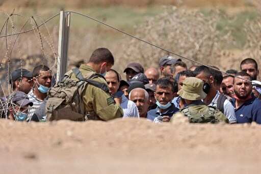 Israel brings in strict rules, says visitors to West Bank must register romances