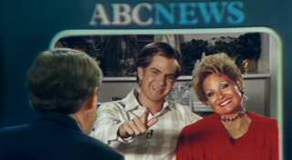 ‘The Eyes of Tammy Faye’ Review: Fall from grace
