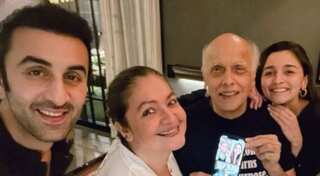 Mahesh Bhatt turns 73, daughters Pooja and Alia along with Ranbir Kapoor celebrate 