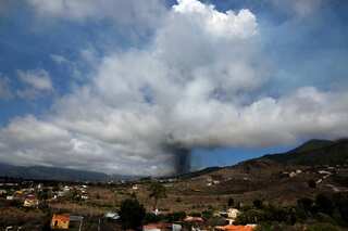 Eruptions shut airport on Canaries volcanic island