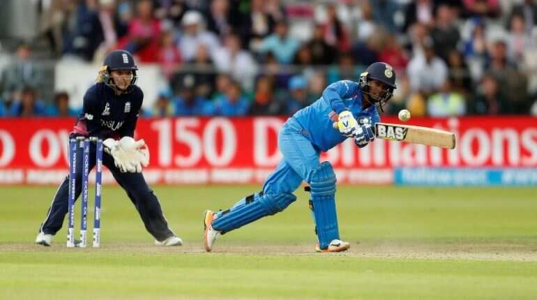 'Gender-neutral terminology': MCC changes 'batsman' to 'batter' in Laws of Cricket 'Gender-neutral terminology': MCC changes 'batsman' to 'batter' in Laws of Cricket