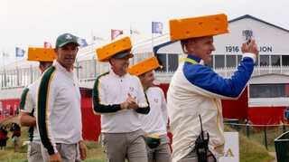 'Say cheese', Europeans court Packers fans at Ryder Cup