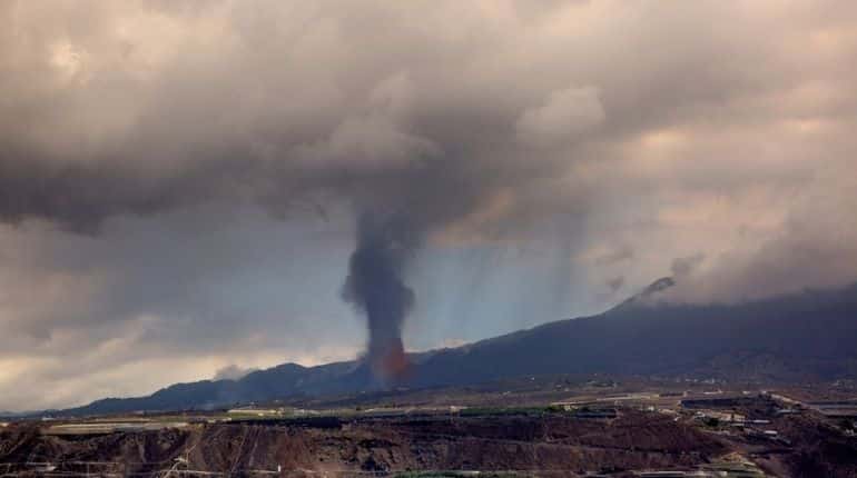 Volcanic eruption could last three months in Spain’s Canary Islands, say experts Volcanic eruption could last three months in Spain’s Canary Islands, say experts