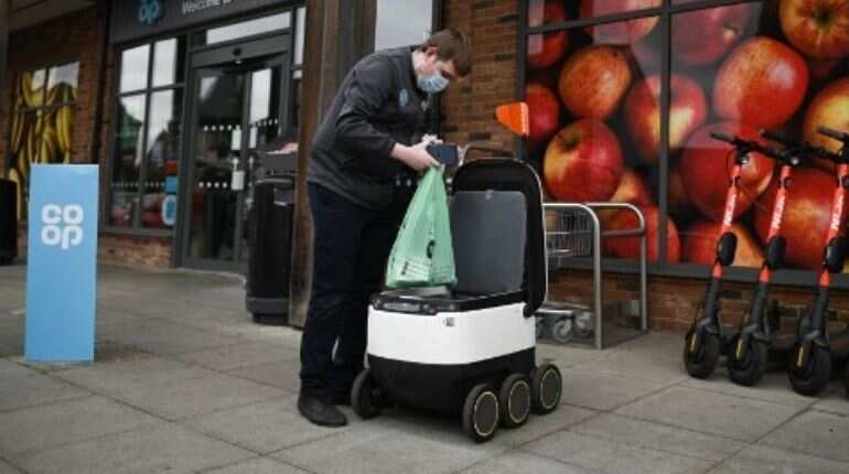 Delivery robots take the strain out of shopping in UK town