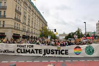 Global climate strike: Thousands rally across the world demanding urgent action
