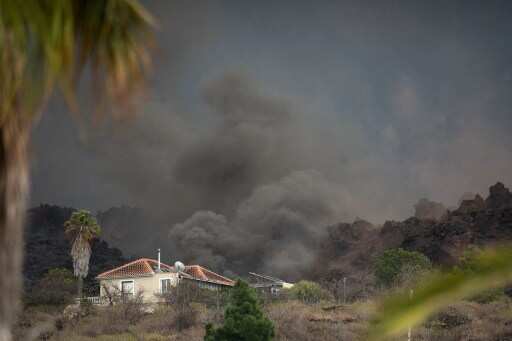 La Palma eruptions continue as lava approaches the sea La Palma eruptions continue as lava approaches the sea