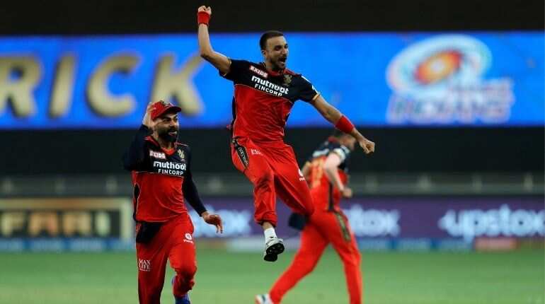 Glenn Maxwell produces 'Big Show', Harshal Patel takes hattrick as Virat Kohli's RCB crush Rohit's MI by 54 runs