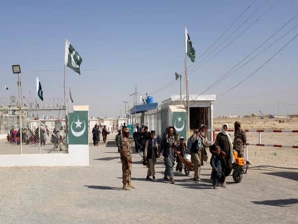 Pakistan disrupts transit on the Chaman-Boldak trade route: Afghan traders 