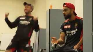 [VIDEO] AB de Villiers imitates Virat Kohli's passionate celebration in dressing room after RCB thrash Mumbai Indians