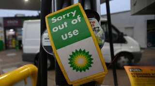 Truckers' shortage forces UK to mull army deployment to ease gas crunch at pumps  