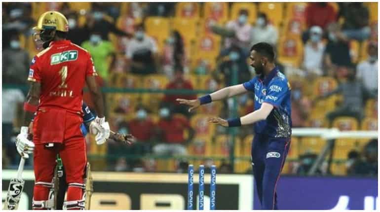 Watch: Rohit Sharma, Krunal Pandya get thumbs-up from Twitterati for 'spirit of cricket' act vs PBKS' KL Rahul Watch: Rohit Sharma, Krunal Pandya get thumbs-up from Twitterati for 'spirit of cricket' act vs PBKS' KL Rahul