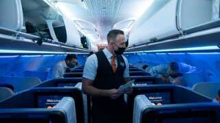United Airlines to fire nearly 600 employees for not getting vaccinated; 99% company fully jabbed