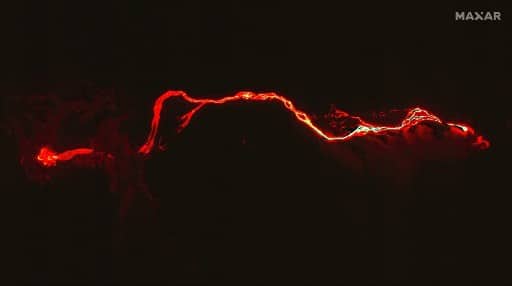La Palma flights resume as volcanic lava reaches sea