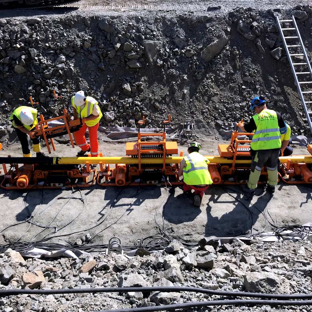 UK starts up subsea renewable power link to Norway