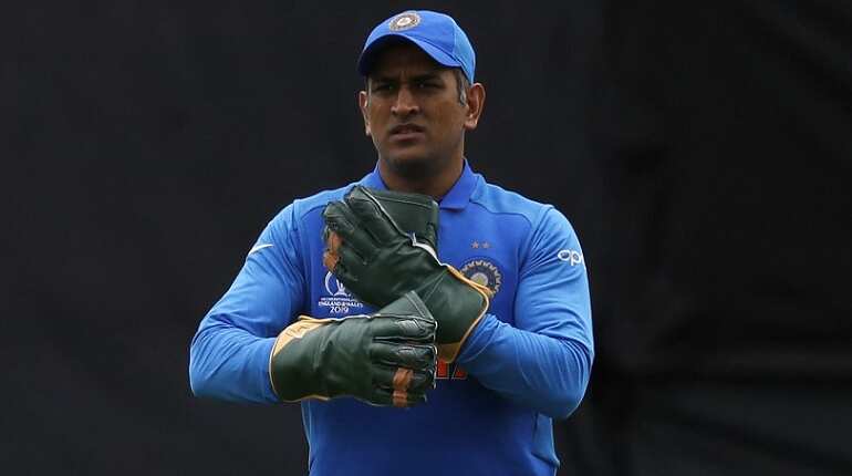 'The King Kong': India head Ravi Shastri calls MS Dhoni the greatest white-ball captain ever 'The King Kong': India head Ravi Shastri calls MS Dhoni the greatest white-ball captain ever