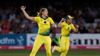 All-rounder Ellyse Perry becomes first Australian woman to pick up 300 wickets