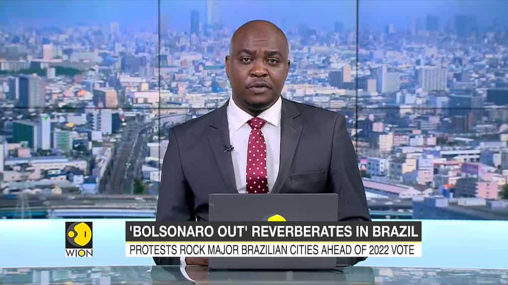Former President Lula takes part in massive protests