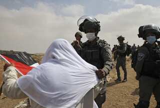 Israel indicts Palestinian jail breakers