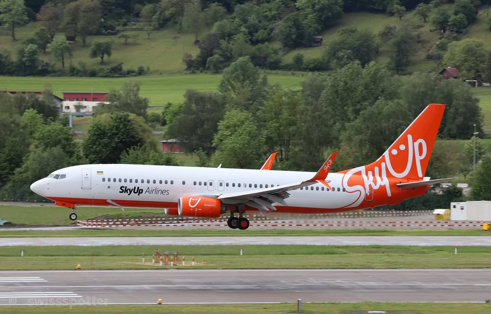 No more high heels and tight blouses: Ukrainian airline replaces old uniform with comfortable alternatives No more high heels and tight blouses: Ukrainian airline replaces old uniform with comfortable alternatives