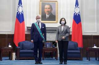 Taiwan will ensure regional peace, president tells French senators