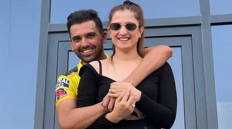 IPL 2021: How MS Dhoni prompted Deepak Chahar to prepone his proposal plan for his beloved Jaya Bhardwaj IPL 2021: How MS Dhoni prompted Deepak Chahar to prepone his proposal plan for his beloved Jaya Bhardwaj