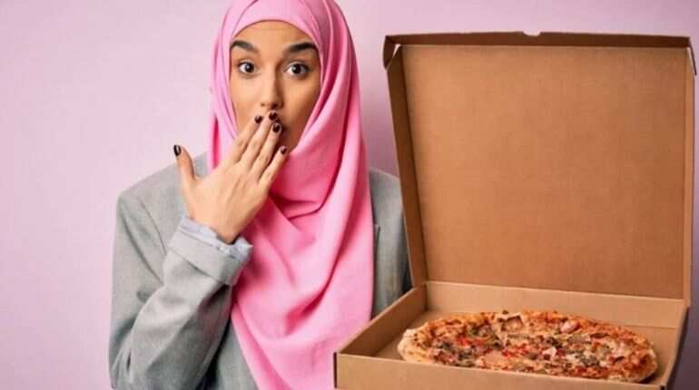 Don't show women eating pizza and men serving tea to ladies: Iran censorship rules Don't show women eating pizza and men serving tea to ladies: Iran censorship rules