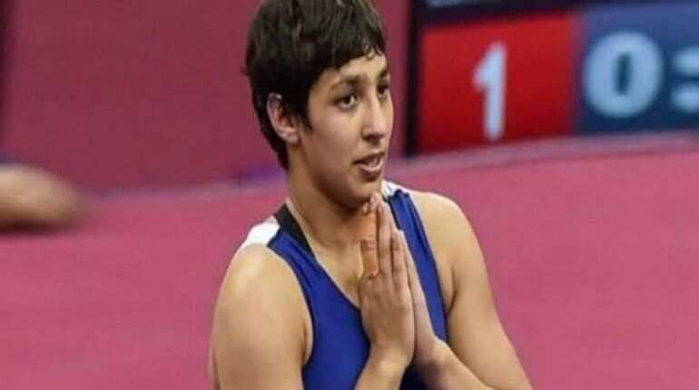 World Championships 2021: India's Anshu Malik wins historic silver, Sarita bags bronze World Championships 2021: India's Anshu Malik wins historic silver, Sarita bags bronze