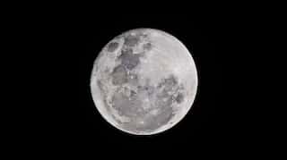 Oxygen on Moon's surface may keep billions alive for 100,000 years  