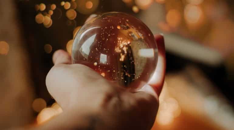 'This is everything': Neighbours step up to cheer teenager who lost her prized snow globe collection 'This is everything': Neighbours step up to cheer teenager who lost her prized snow globe collection
