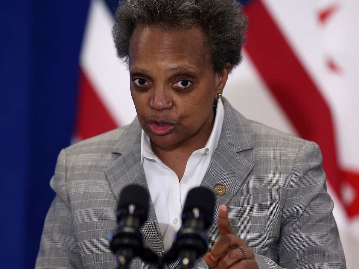 Chicago’s mayor guts city’s vaccinate mandate for public workers Chicago’s mayor guts city’s vaccinate mandate for public workers