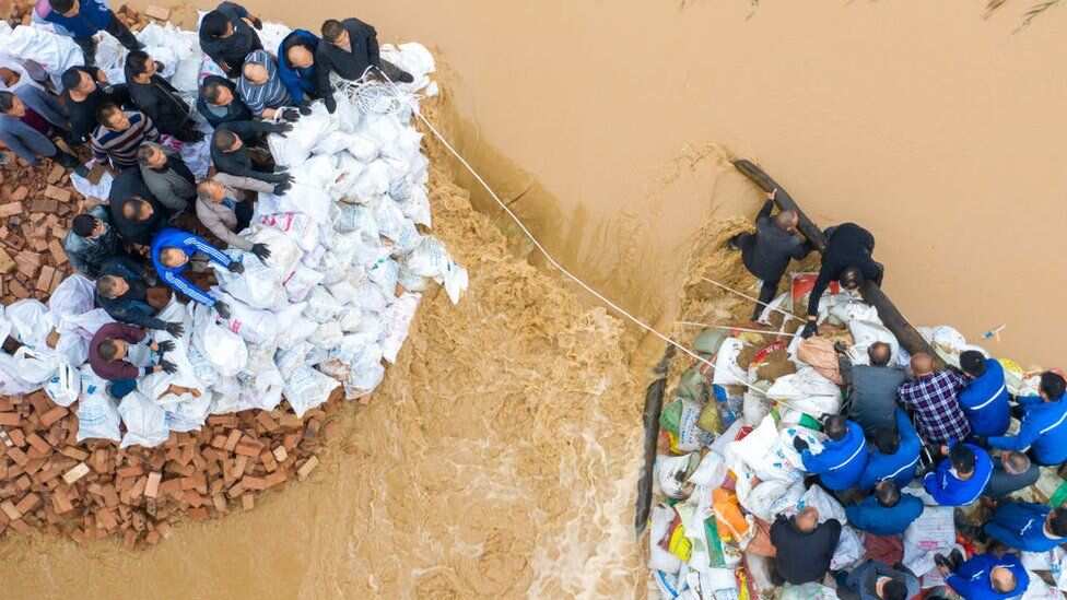 China floods: More than 1.76 million people affected by severe flooding China floods: More than 1.76 million people affected by severe flooding