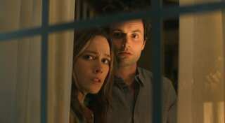 You season 3 review: The malice is oh-so-attractive! Take a bow, Penn Badgley & Victoria Pedretti